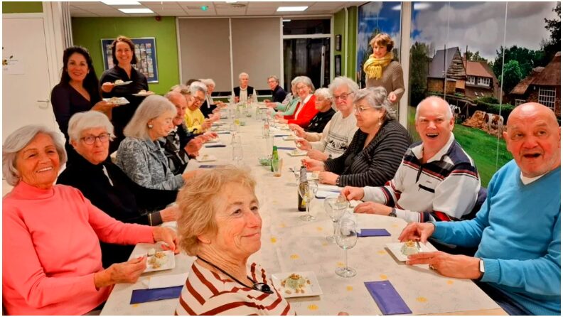 di 27 mei Gabriella's aanschuiftafel in de Blaercom